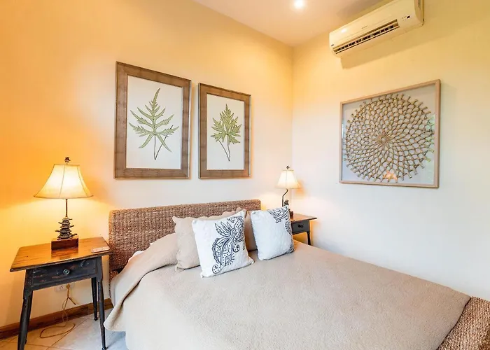 Casa Rosa- Luxury Ocean View 3 Bedroom *
